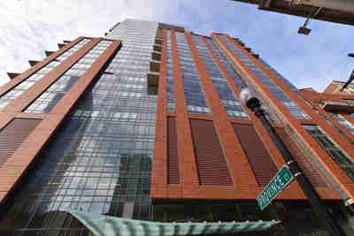 Boston Midtown high rise condos and elevator etiquette